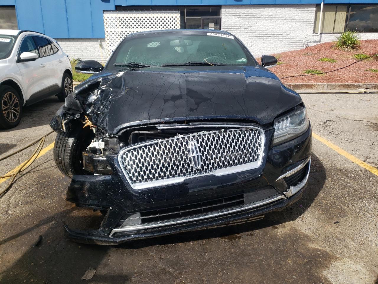 Lot #2940726327 2018 LINCOLN MKZ PREMIE