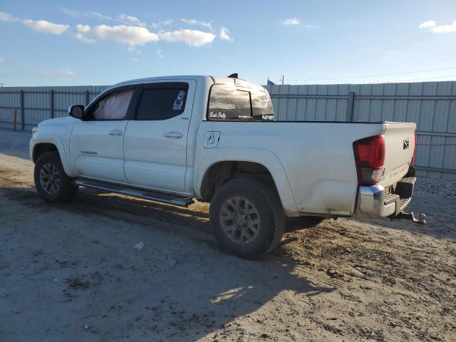 VIN 5TFAZ5CN8JX067548 2018 Toyota Tacoma, Double Cab no.2