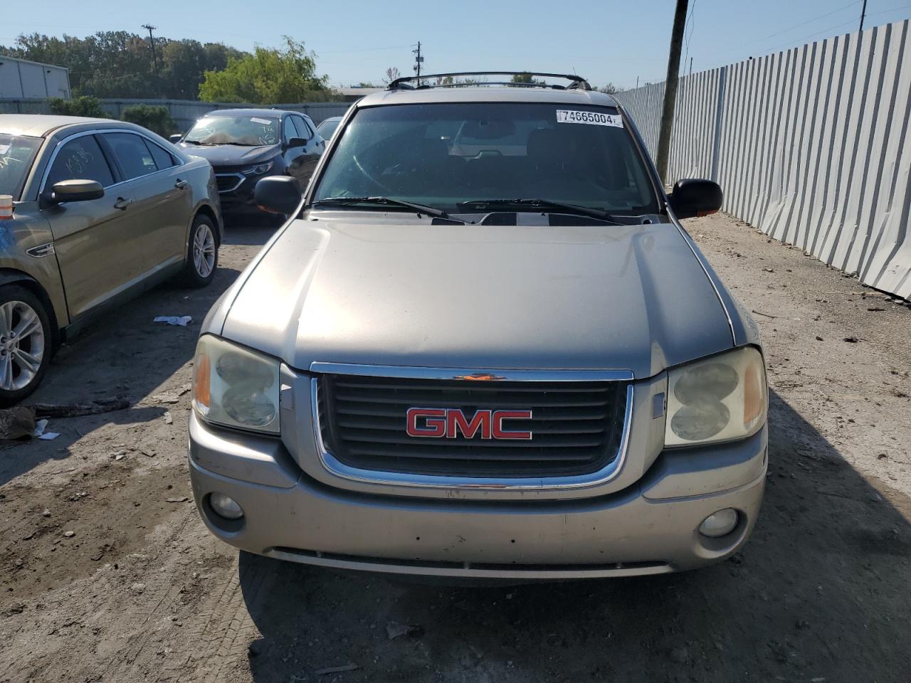 Lot #2960381731 2002 GMC ENVOY