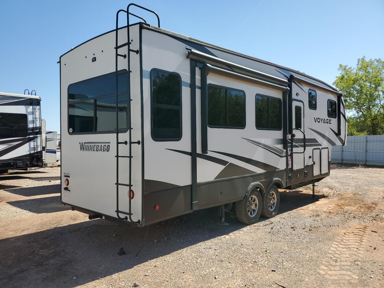 Lot #2947108539 2021 WINNEBAGO VOYAGE