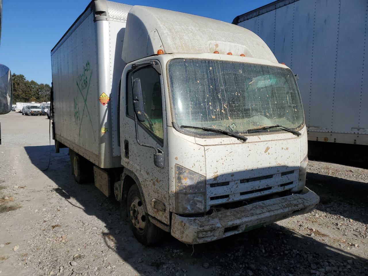 Lot #2924161152 2012 ISUZU NPR