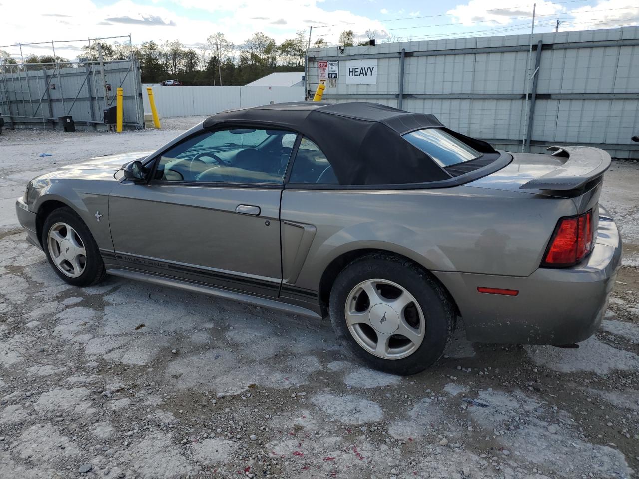 Lot #2962167170 2001 FORD MUSTANG