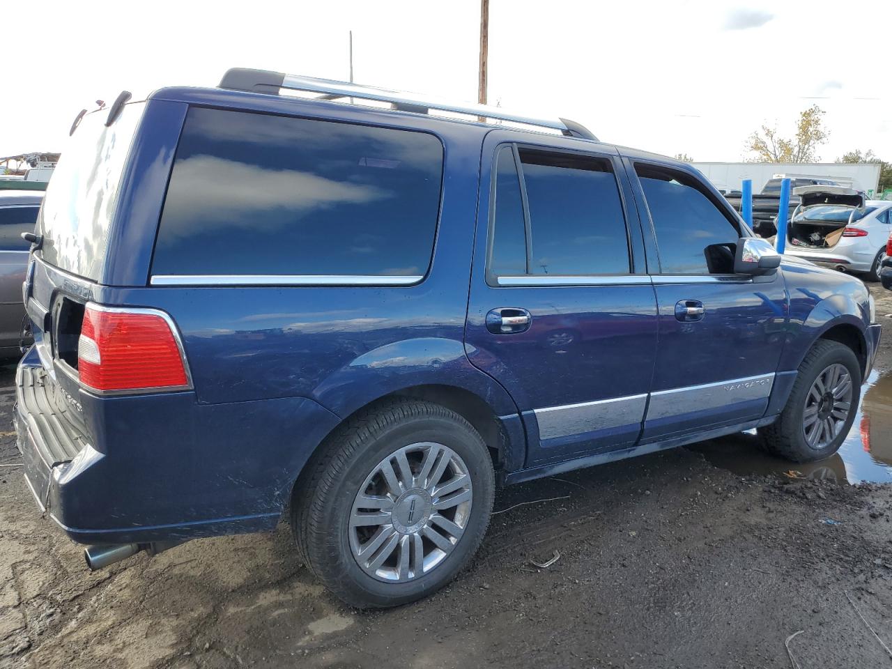 Lot #2952856874 2010 LINCOLN NAVIGATOR