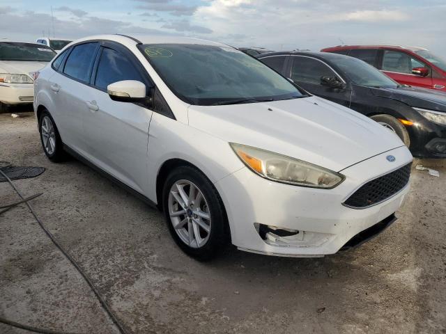 VIN 1FADP3F23FL215201 2015 Ford Focus, SE no.4