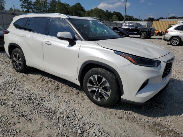 2021 TOYOTA HIGHLANDER - 5TDGZRAH2MS526288