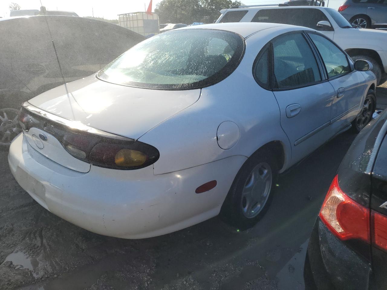 FORD TAURUS GL 1996 white  gas 1FALP52U6TA175539 photo #4