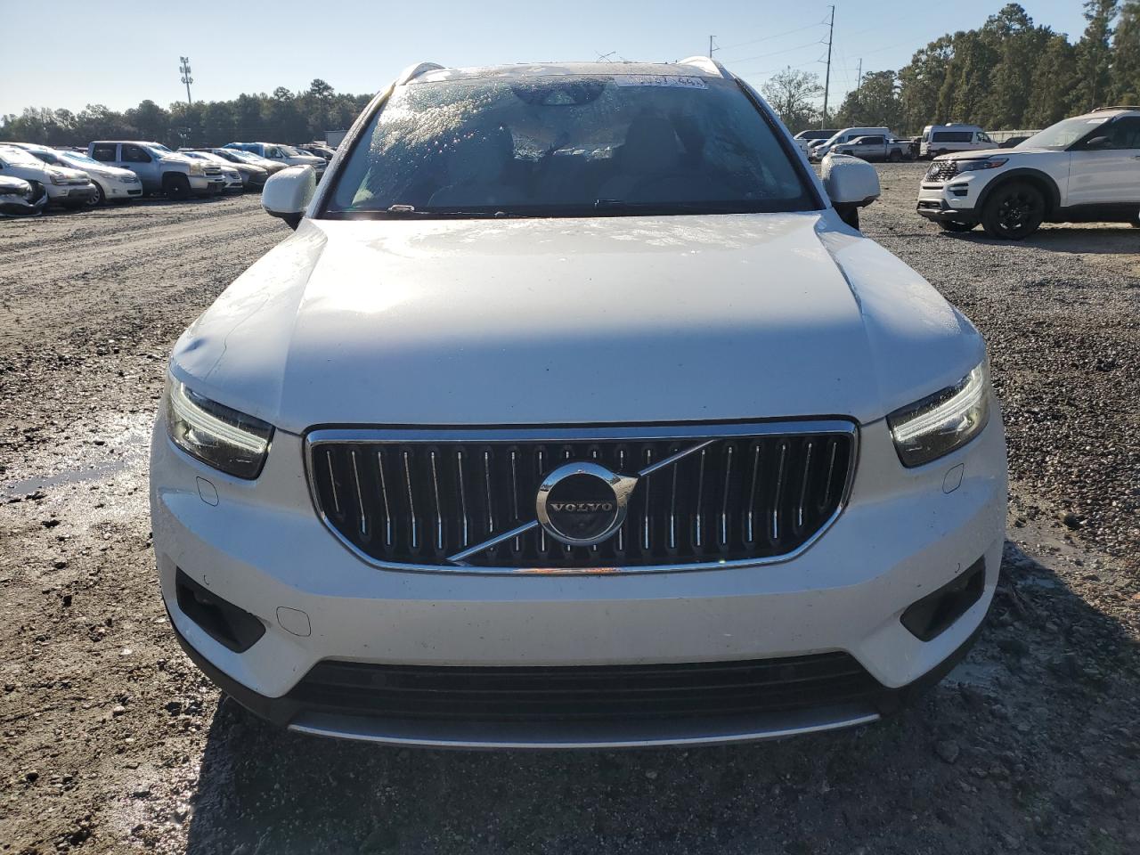 Lot #2945565087 2020 VOLVO XC40 T5 IN