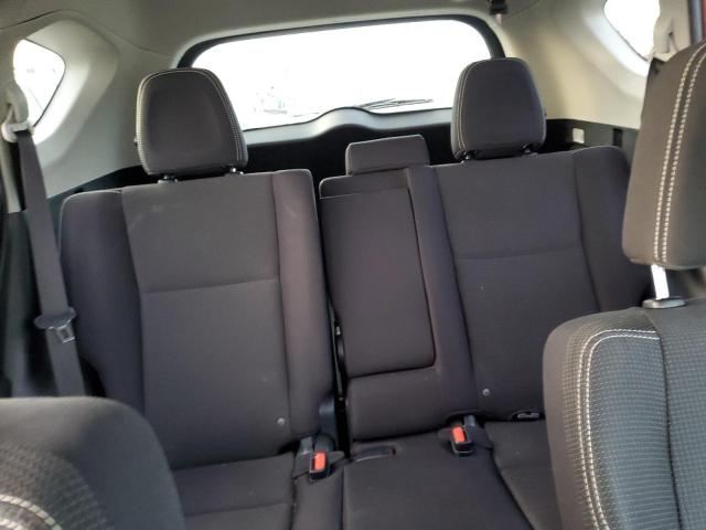 2016 TOYOTA RAV4 XLE - JTMRFREV0GJ103552
