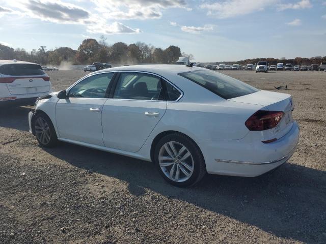 2018 VOLKSWAGEN PASSAT SE - 1VWBA7A34JC021714