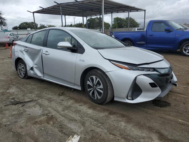 VIN JTDKARFP2H3022123 2017 Toyota Prius no.4