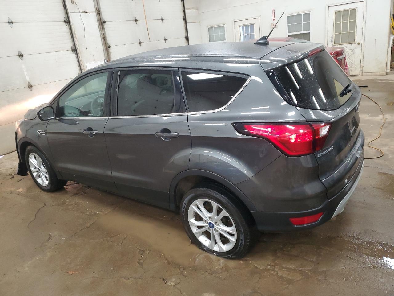 Lot #2945615171 2019 FORD ESCAPE SE