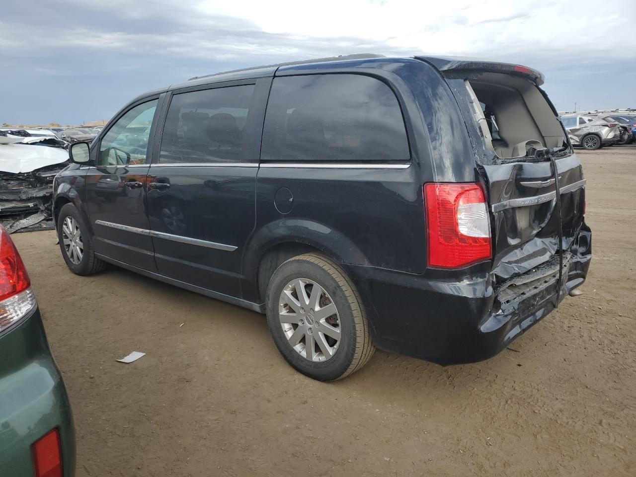 Lot #2952650177 2014 CHRYSLER TOWN & COU