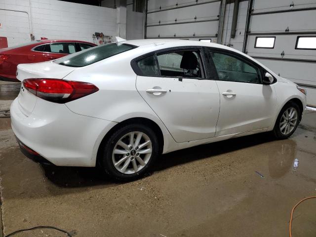 VIN 3KPFL4A76HE117041 2017 KIA Forte, LX no.3