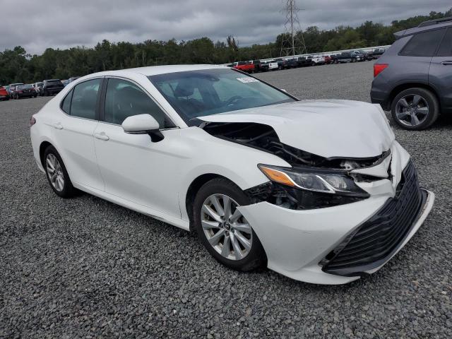 VIN 4T1B11HK1JU116895 2018 Toyota Camry, L no.4