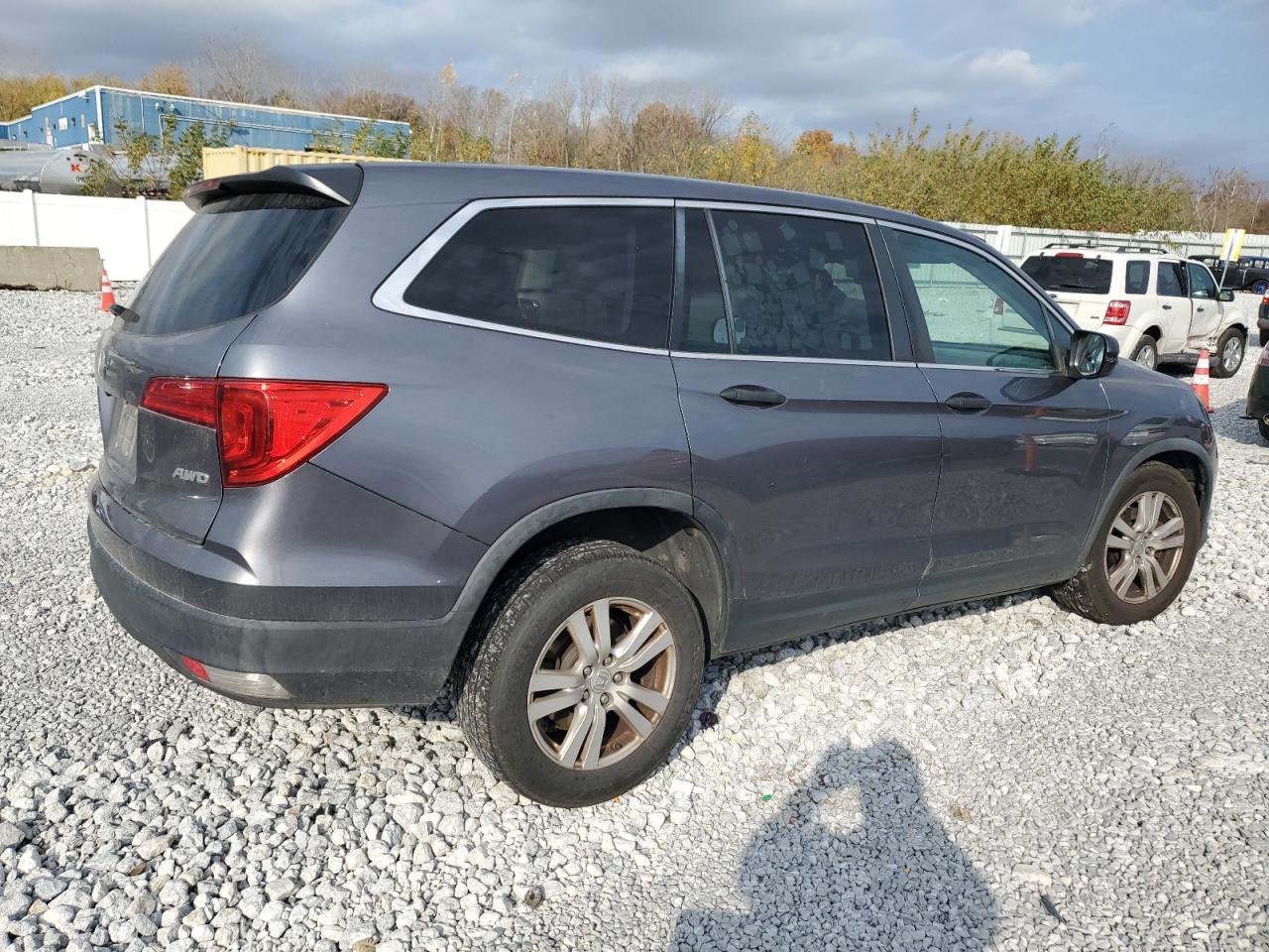 Lot #3033176201 2016 HONDA PILOT LX