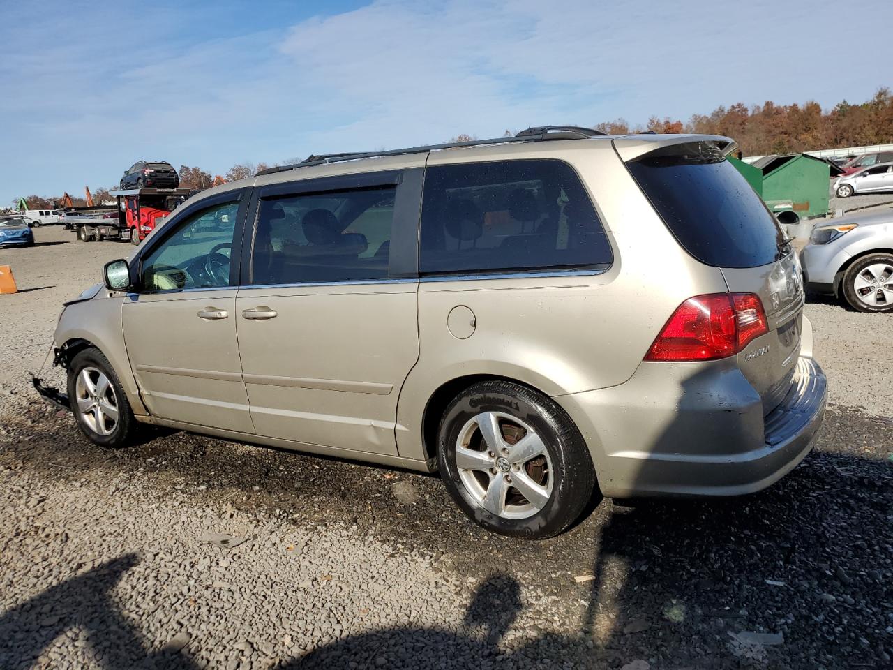 Lot #2954906154 2009 VOLKSWAGEN ROUTAN SE