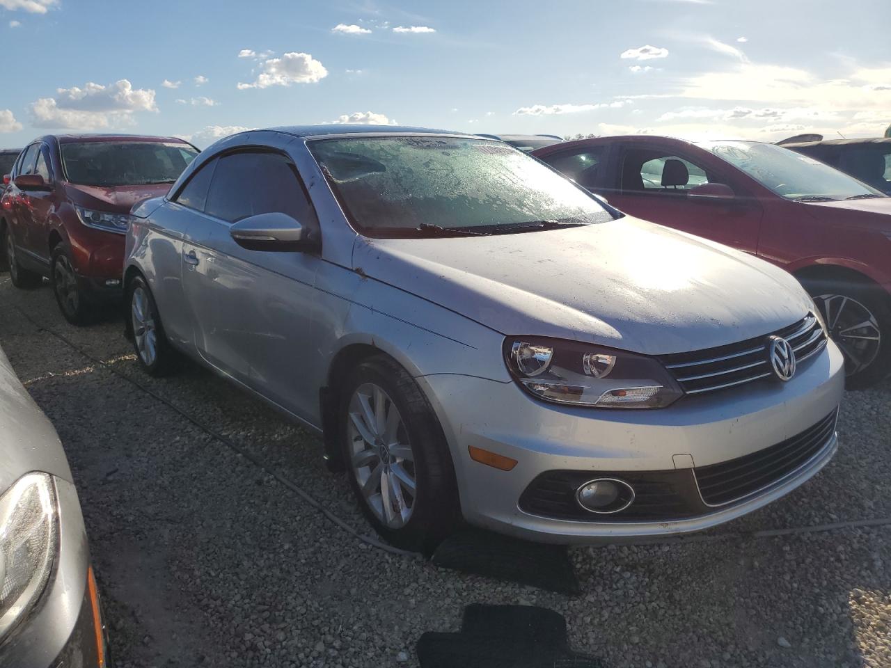 Lot #2994245903 2014 VOLKSWAGEN EOS KOMFOR