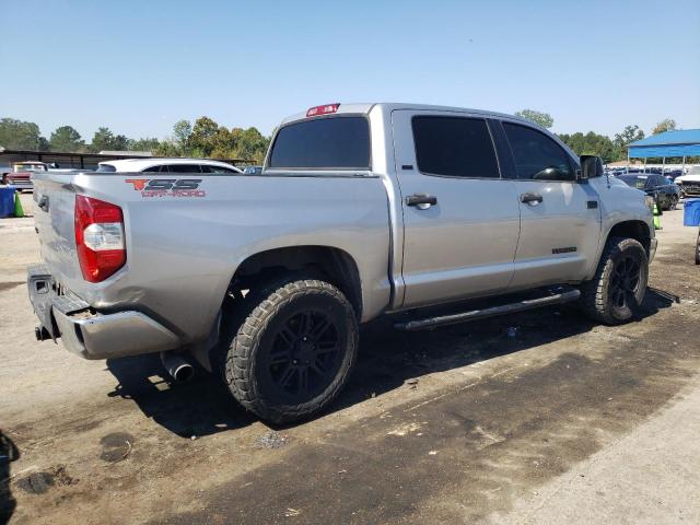 VIN 5TFDW5F15JX678183 2018 TOYOTA TUNDRA no.3