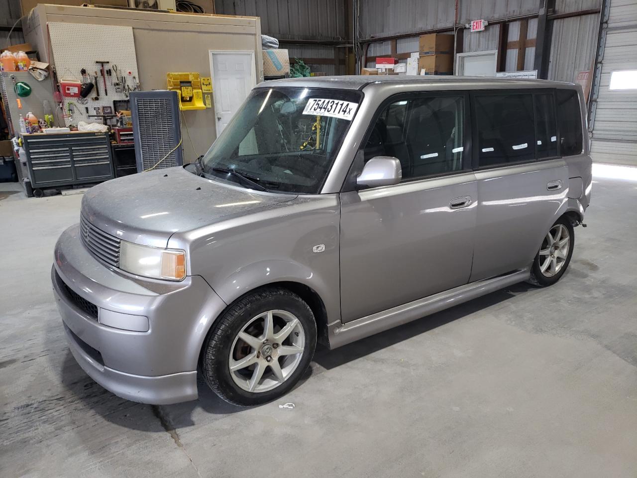 Lot #2895582526 2006 TOYOTA SCION XB