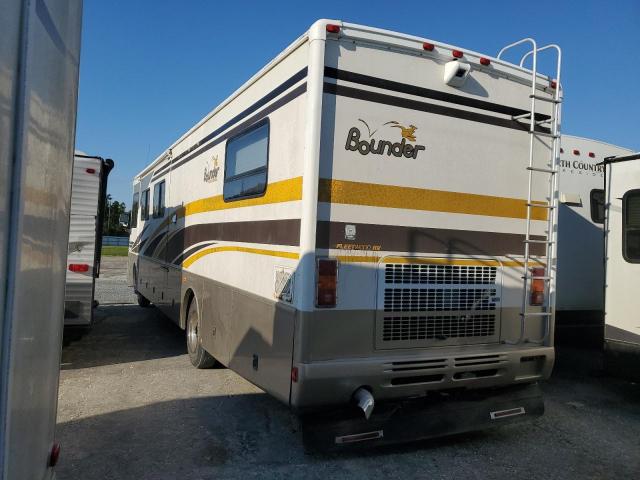 FREIGHTLINER CHASSIS X 2003 tan  diesel 4UZAAHBV13CL77072 photo #4