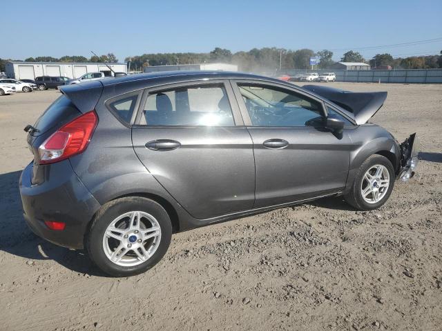 VIN 3FADP4EJ8JM127864 2018 FORD FIESTA no.3