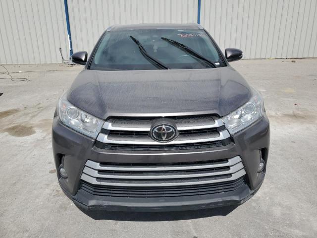 VIN 5TDKZRFH0KS554414 2019 Toyota Highlander, SE no.5