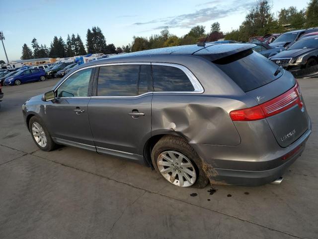 LINCOLN MKT 2010 gray  gas 2LMHJ5AT7ABJ10324 photo #3