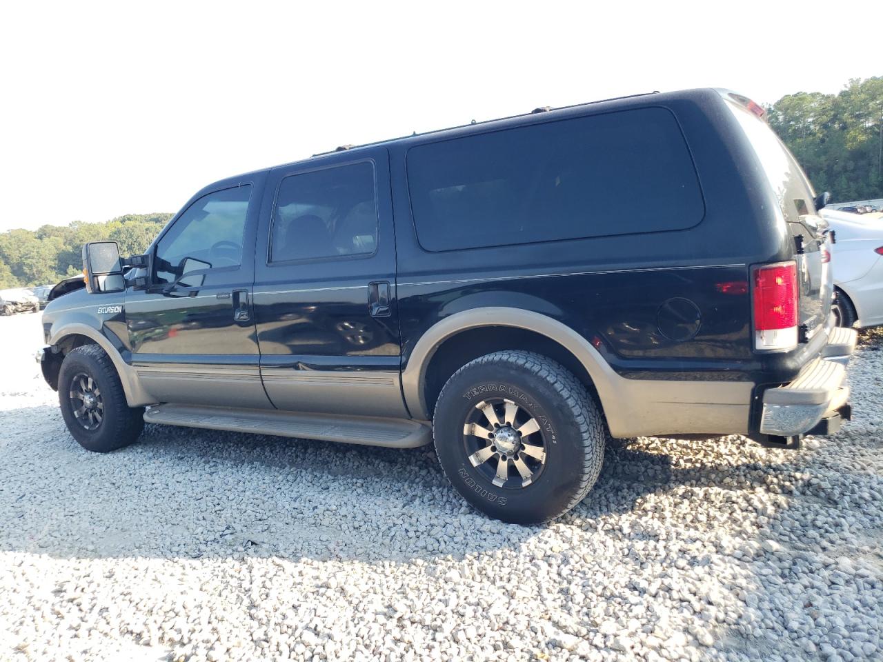 Lot #2955131804 2000 FORD EXCURSION