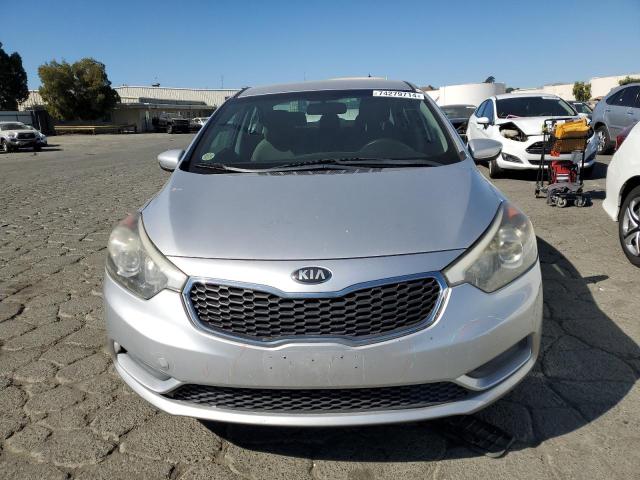 VIN KNAFK4A65E5072981 2014 KIA Forte, LX no.5