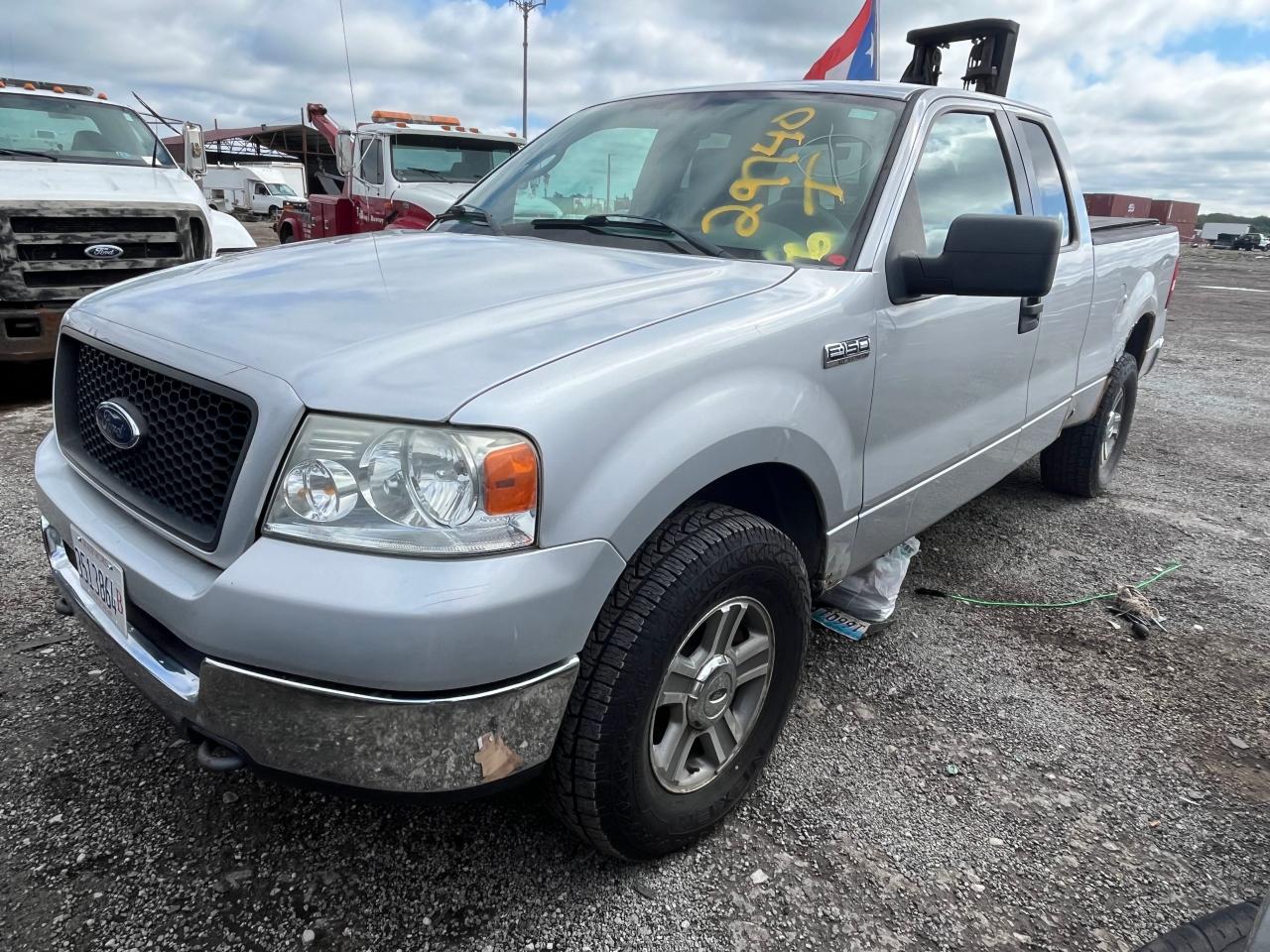 FORD F150 2005 gray 4dr ext gas 1FTPX14525NB15294 photo #3