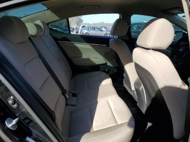 2018 HYUNDAI ELANTRA SE - KMHD74LF5JU612785