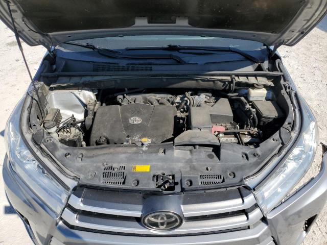 VIN 5TDKZRFH6HS193327 2017 Toyota Highlander, SE no.12