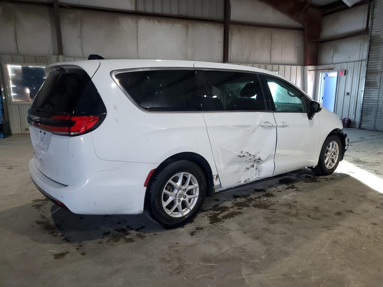 Lot #2948357913 2023 CHRYSLER PACIFICA T