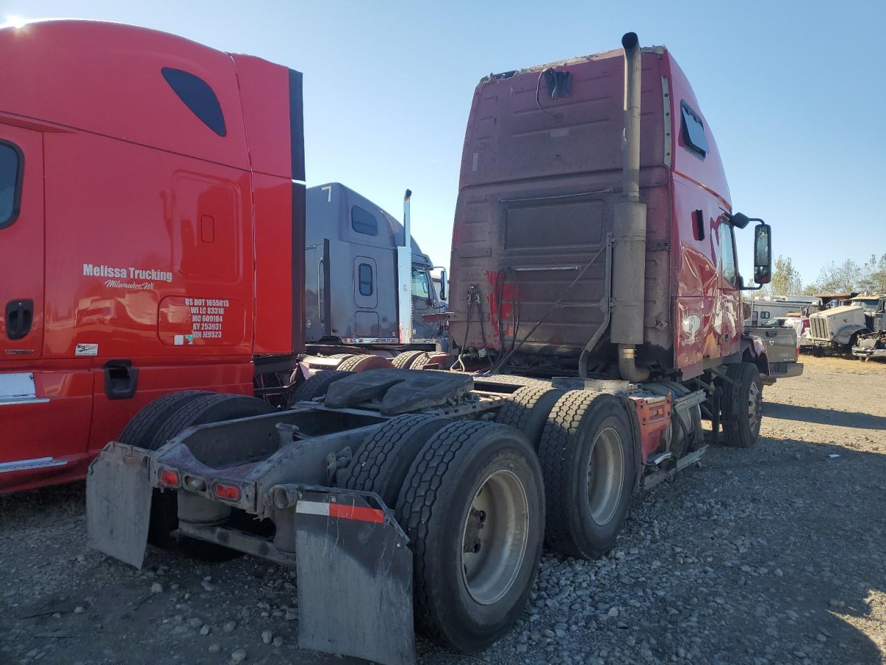 Lot #2940701362 2003 VOLVO VN VNL