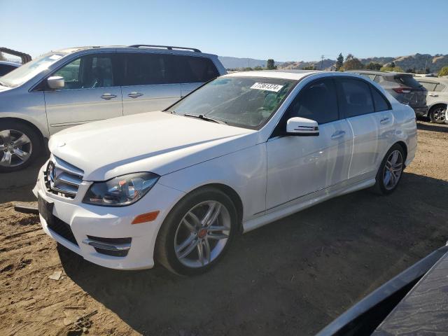 VIN WDDGF4HB0DA872940 2013 Mercedes-Benz C-Class, 250 no.1