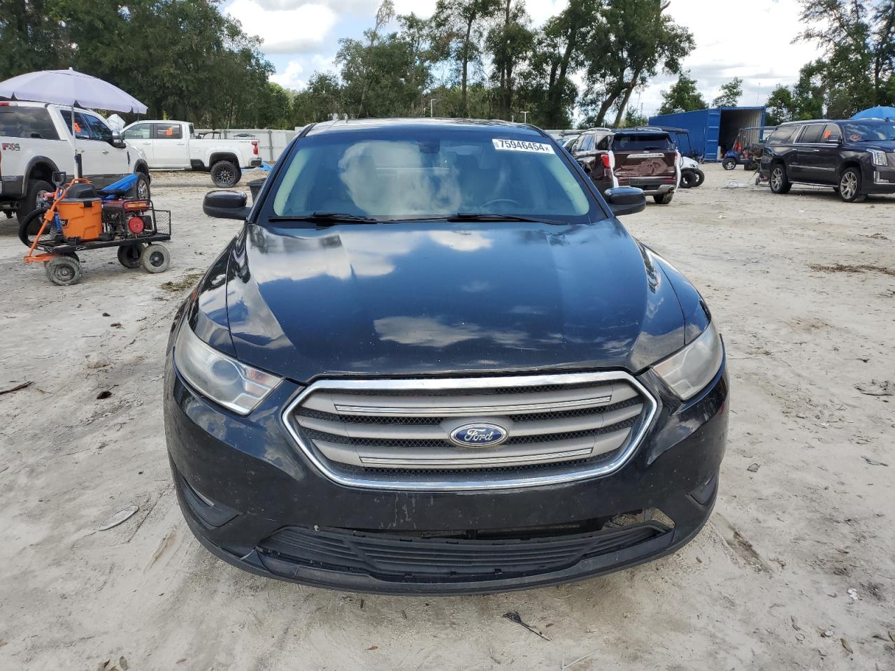 Lot #2904111828 2013 FORD TAURUS SEL