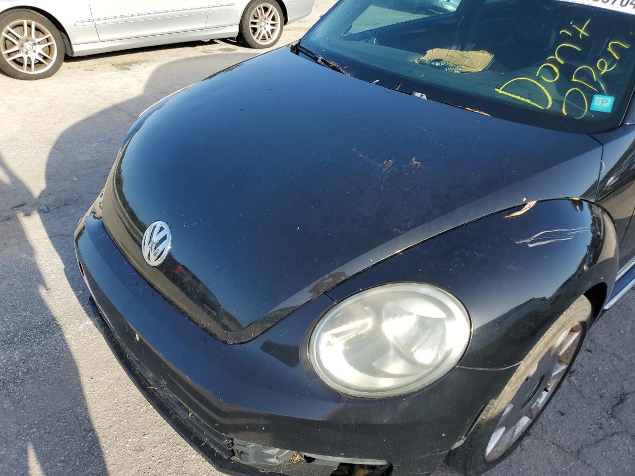 Lot #2952931790 2012 VOLKSWAGEN BEETLE