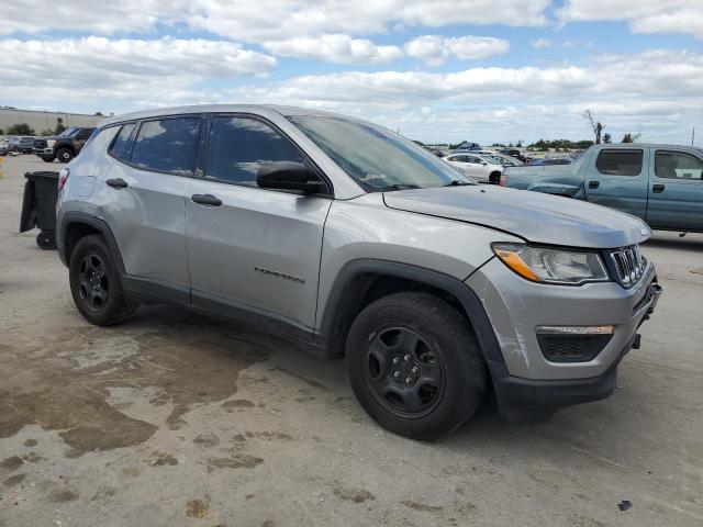 VIN 3C4NJCAB8JT227770 2018 Jeep Compass, Sport no.4