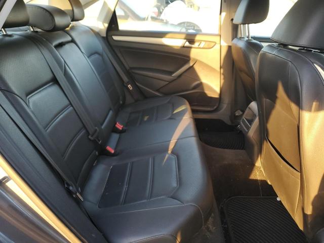 2015 VOLKSWAGEN PASSAT S - 1VWAS7A30FC116092
