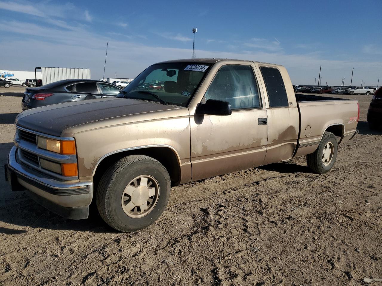 Lot #2986772282 1997 CHEVROLET GMT-400 C1