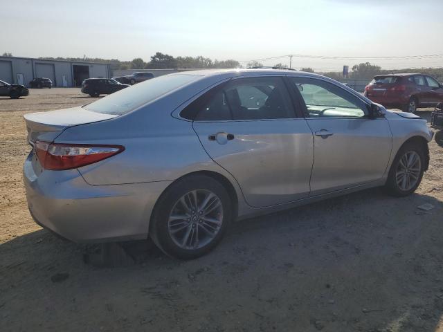 VIN 4T1BF1FK6GU225835 2016 Toyota Camry, LE no.3