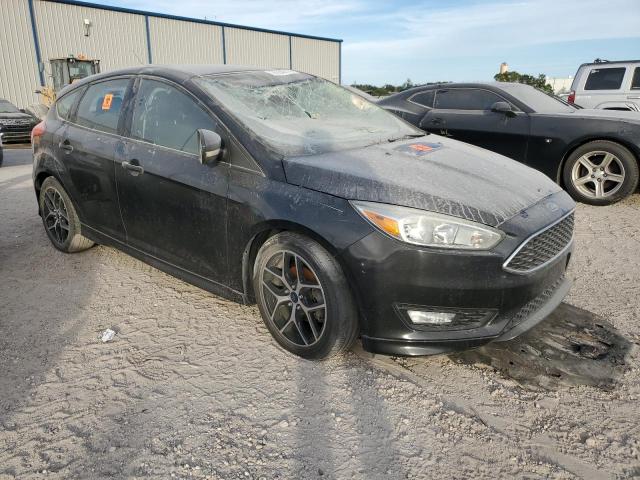 VIN 1FADP3K25FL366188 2015 Ford Focus, SE no.4