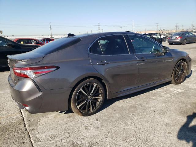 VIN 4T1B61HK9JU069388 2018 Toyota Camry, Xse no.3