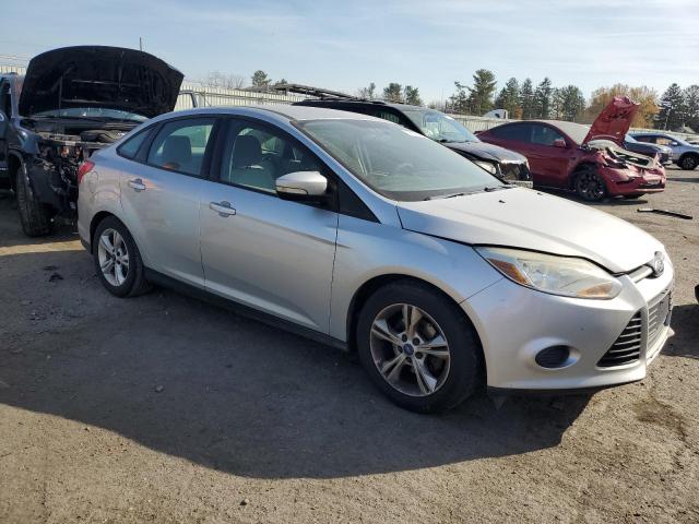 VIN 1FADP3F29EL125310 2014 Ford Focus, SE no.4