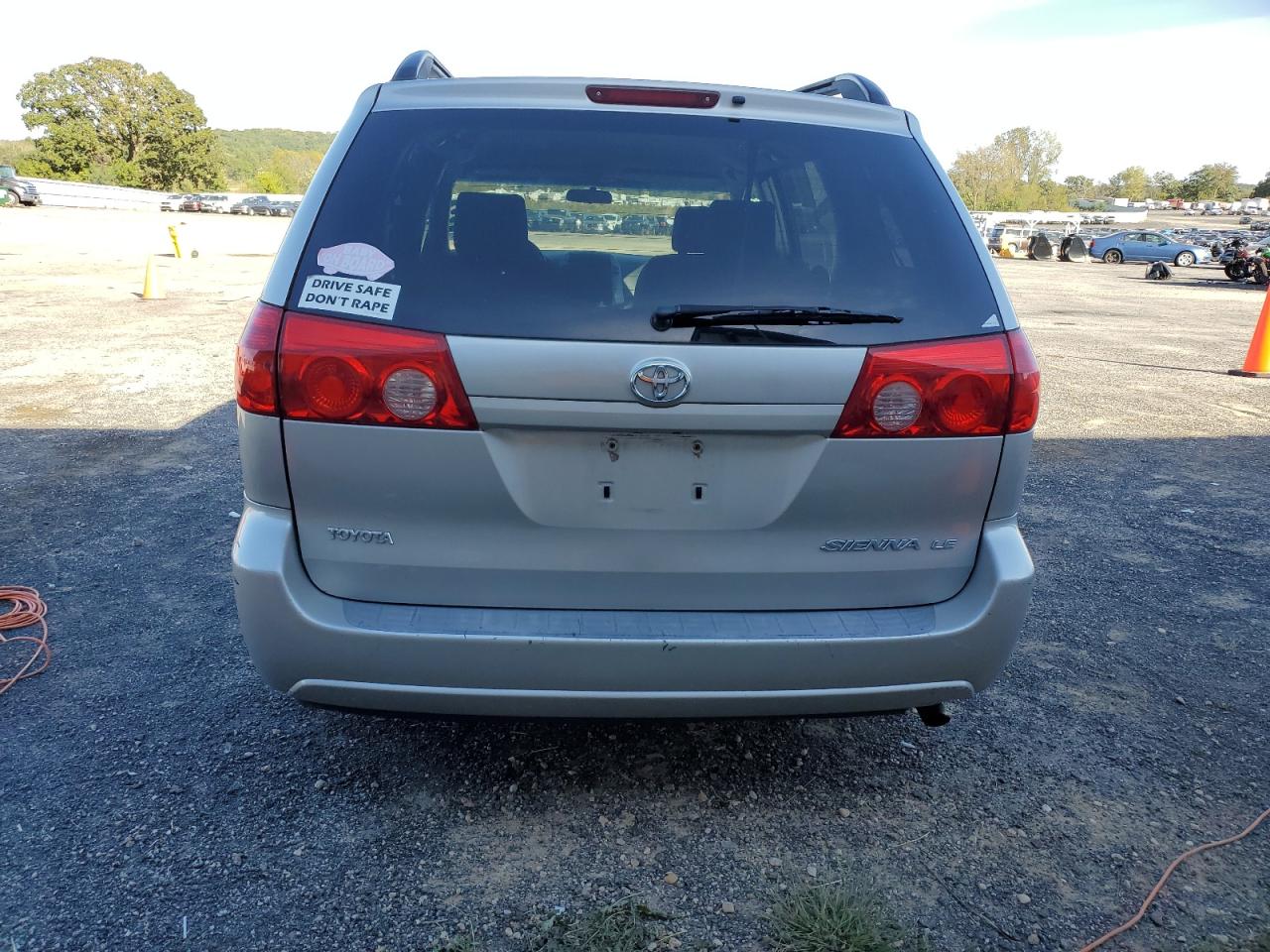 Lot #2918687715 2007 TOYOTA SIENNA CE