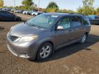 TOYOTA SIENNA LE photo