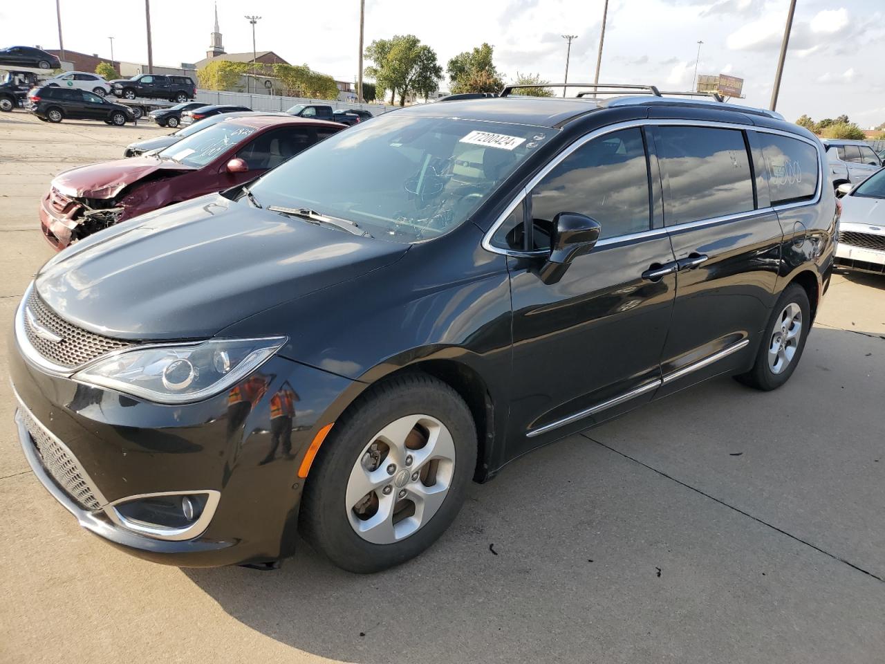 Lot #2944901875 2017 CHRYSLER PACIFICA T