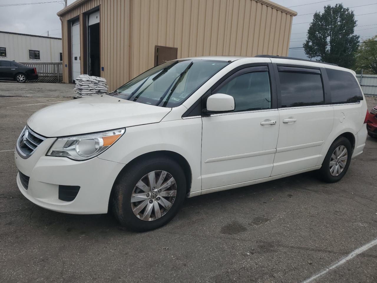 Volkswagen Routan 2012 RM