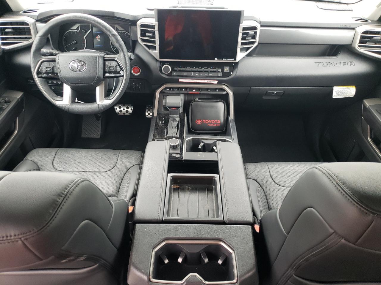 TOYOTA TUNDRA CREWMAX SR