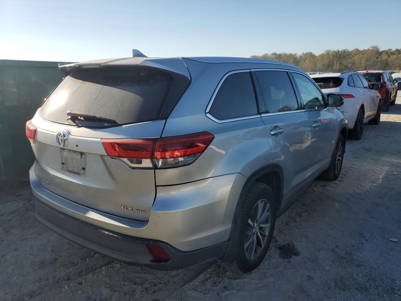 Lot #2919428365 2017 TOYOTA HIGHLANDER